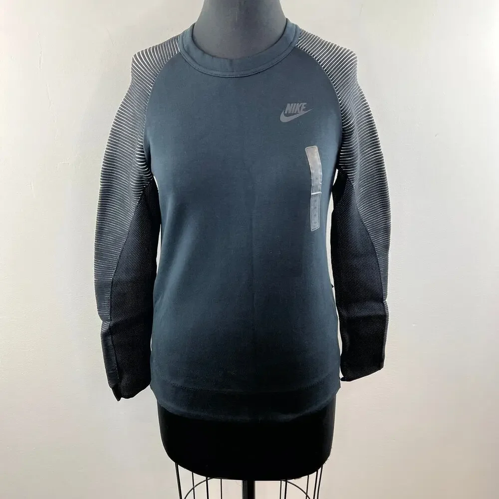 NIKE Size XS NEW